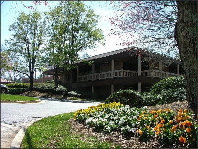 3000 Business Park Dr, Norcross, GA à louer - Photo du bâtiment - Image 3 de 31