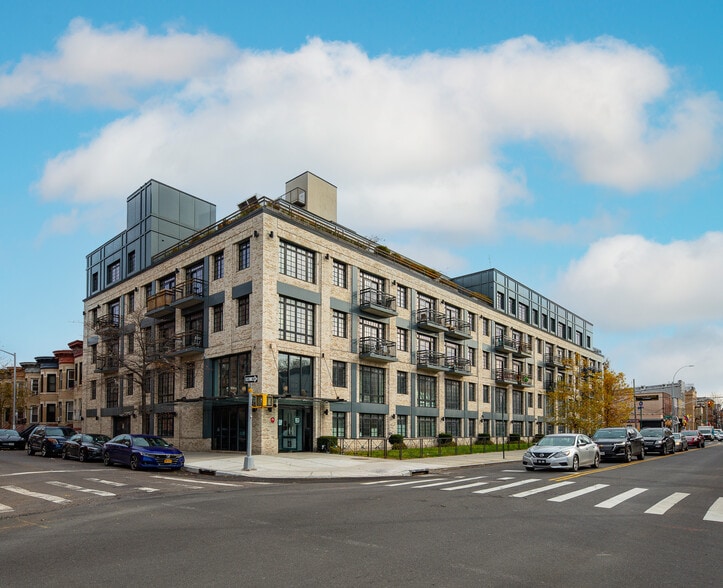 801 Wyckoff Ave, Ridgewood, NY for sale - Building Photo - Image 1 of 6