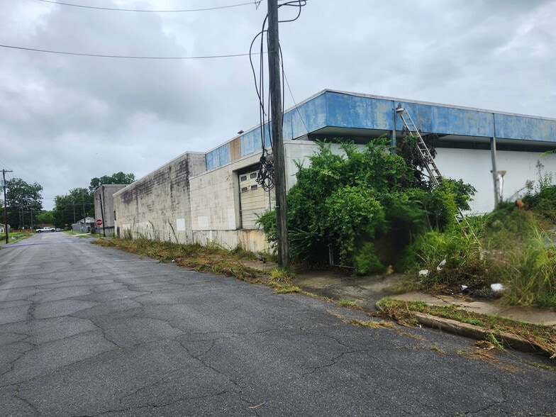 2716 Avenue E, Birmingham, AL for sale - Building Photo - Image 2 of 4