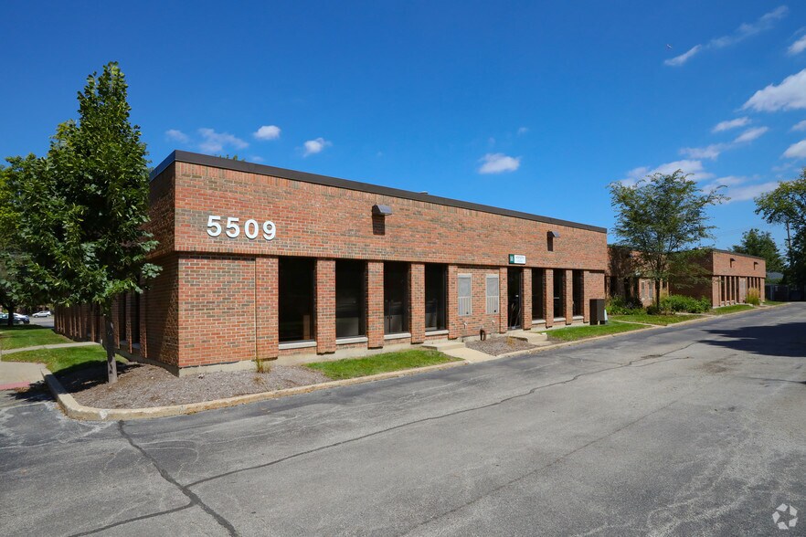 5509 N Cumberland Ave, Chicago, IL for sale - Primary Photo - Image 1 of 5