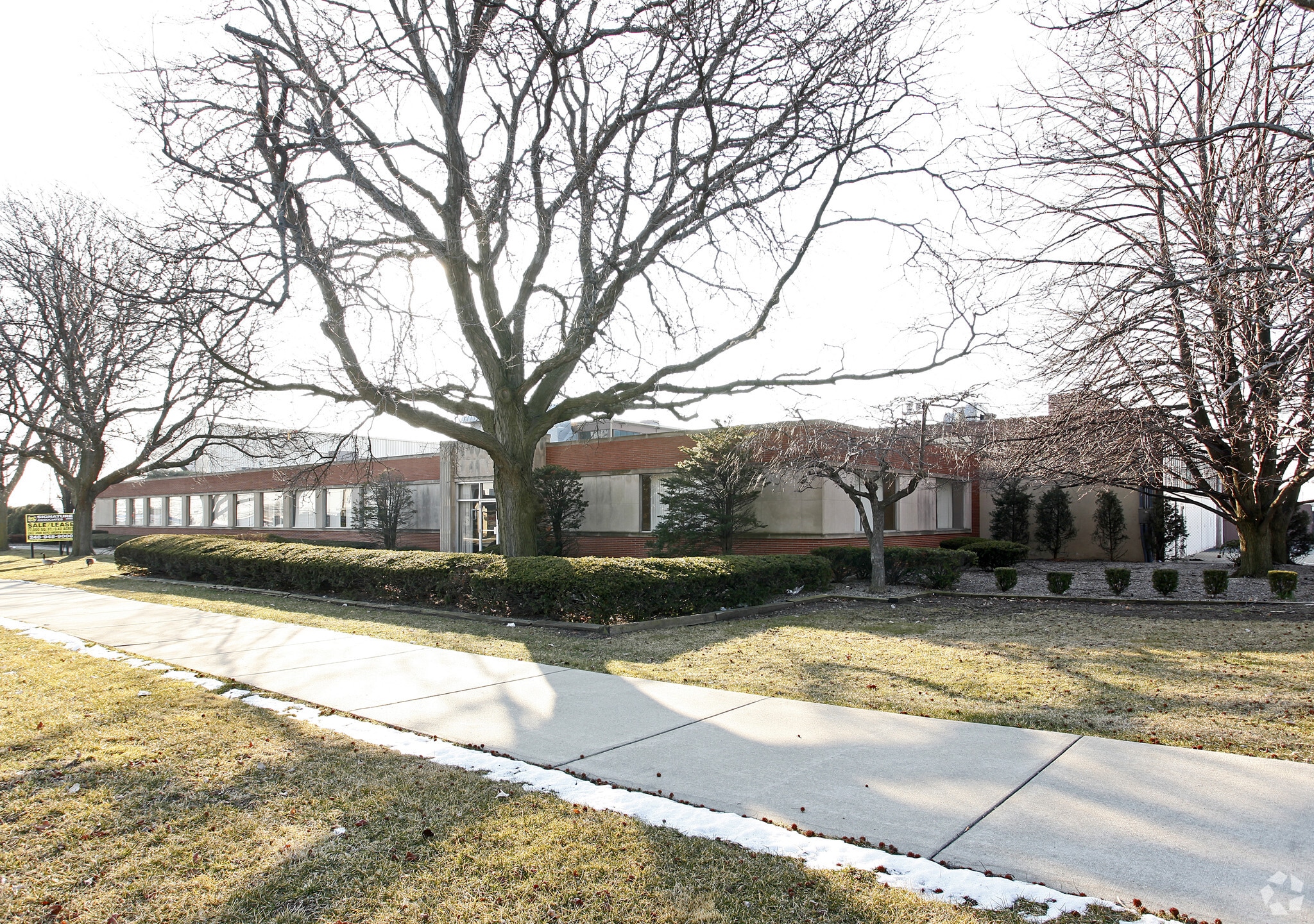 1625 W Maple Rd, Troy, MI for lease Primary Photo- Image 1 of 3