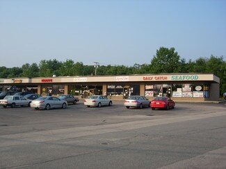 Plus de détails pour 9 Cedar Swamp Rd, Smithfield, RI - Commerce de détail à louer