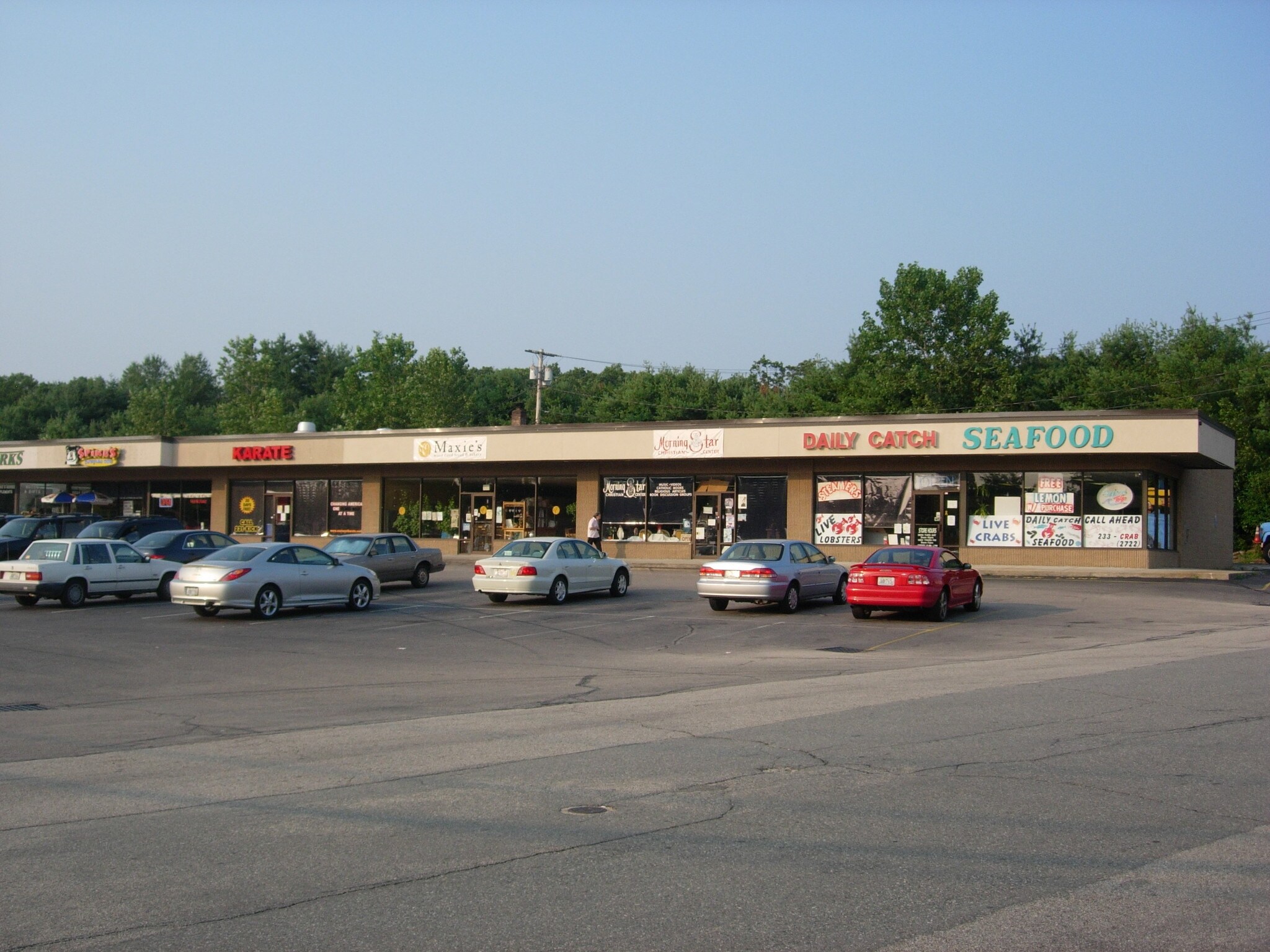 9 Cedar Swamp Rd, Smithfield, RI à louer Photo principale- Image 1 de 8