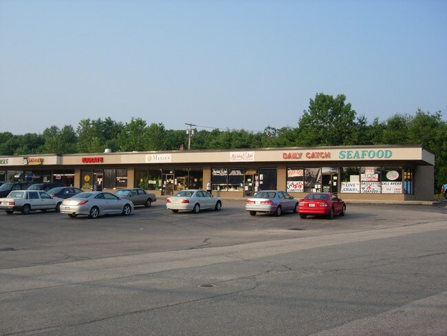 More details for 9 Cedar Swamp Rd, Smithfield, RI - Retail for Lease