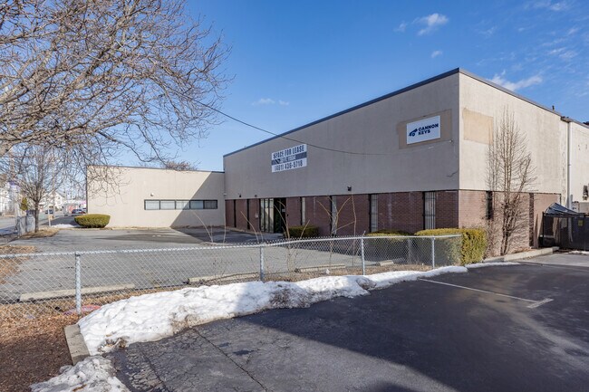 More details for 575 Lonsdale Ave, Central Falls, RI - Flex for Lease