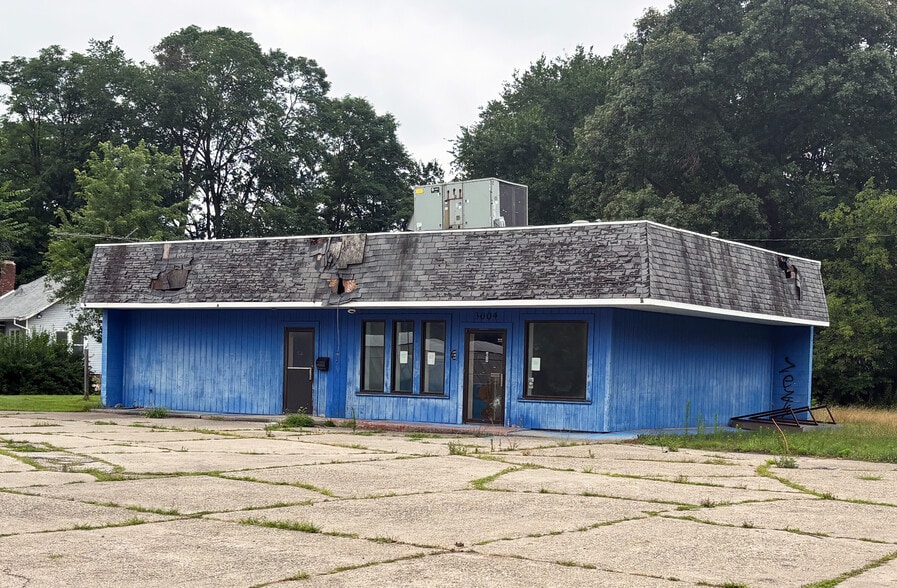 3004 Michigan Ave W, Battle Creek, MI for sale - Primary Photo - Image 2 of 2