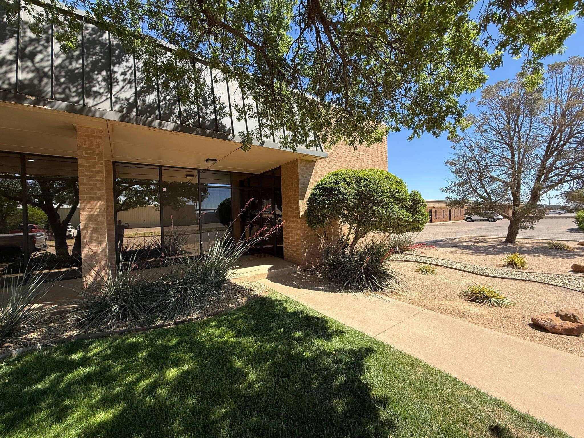 5760 40th St, Lubbock, TX for lease Building Photo- Image 1 of 20