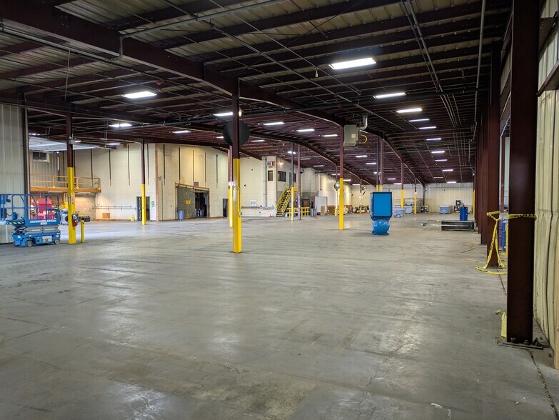 100 S Broadway, Belgrade, MT à vendre - Photo du bâtiment - Image 2 de 12