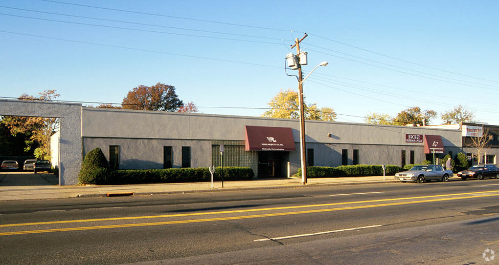 1645 Jericho Tpke, New Hyde Park, NY for sale Building Photo- Image 1 of 1