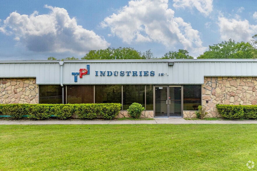 265 Ballard Rd, Middletown, NY for lease - Building Photo - Image 3 of 14