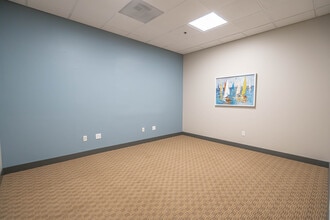 25101 The Old Rd, Stevenson Ranch, CA for lease Interior Photo- Image 1 of 1