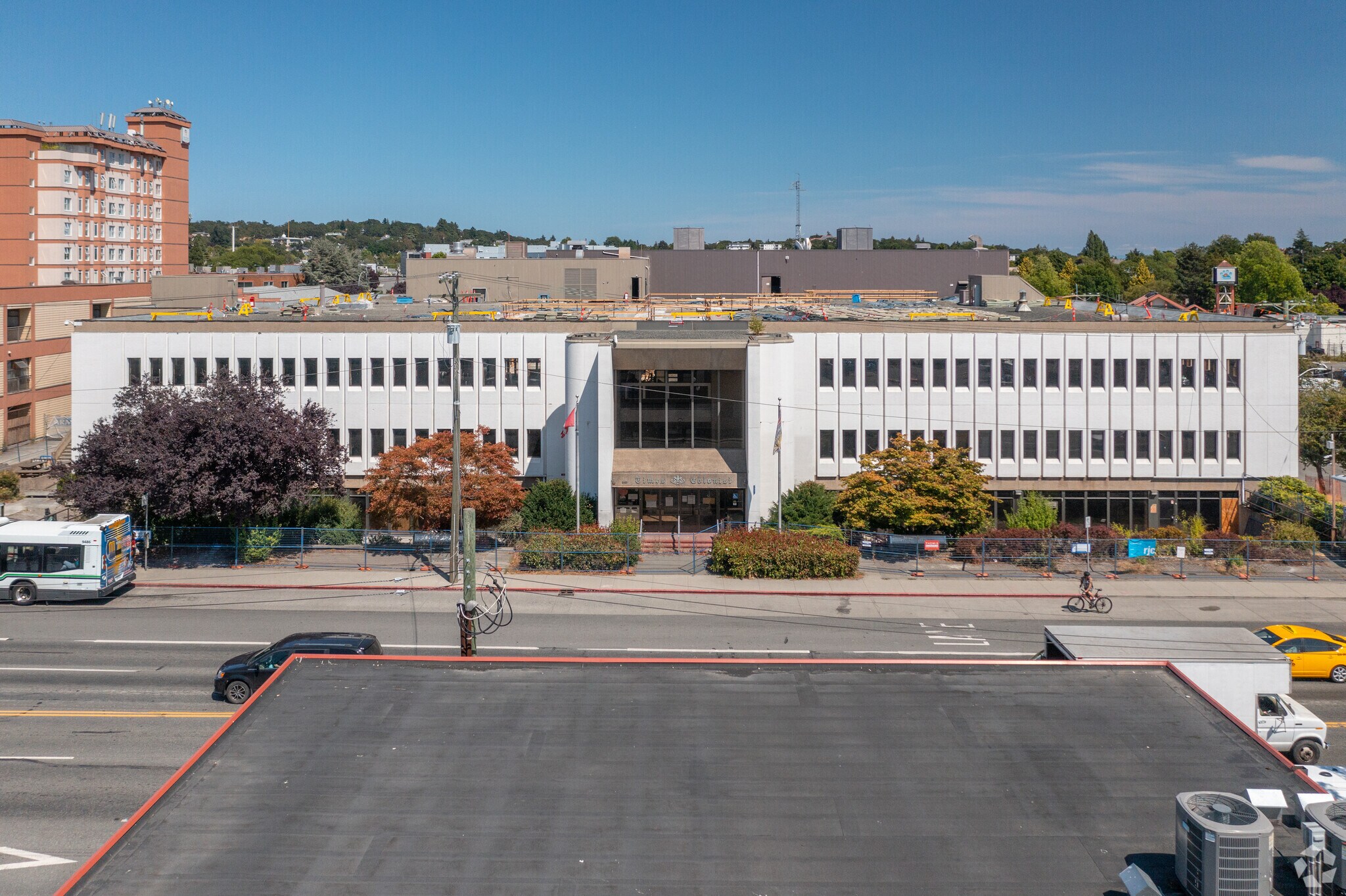 2621-2629 Douglas St, Victoria, BC for lease Building Photo- Image 1 of 6