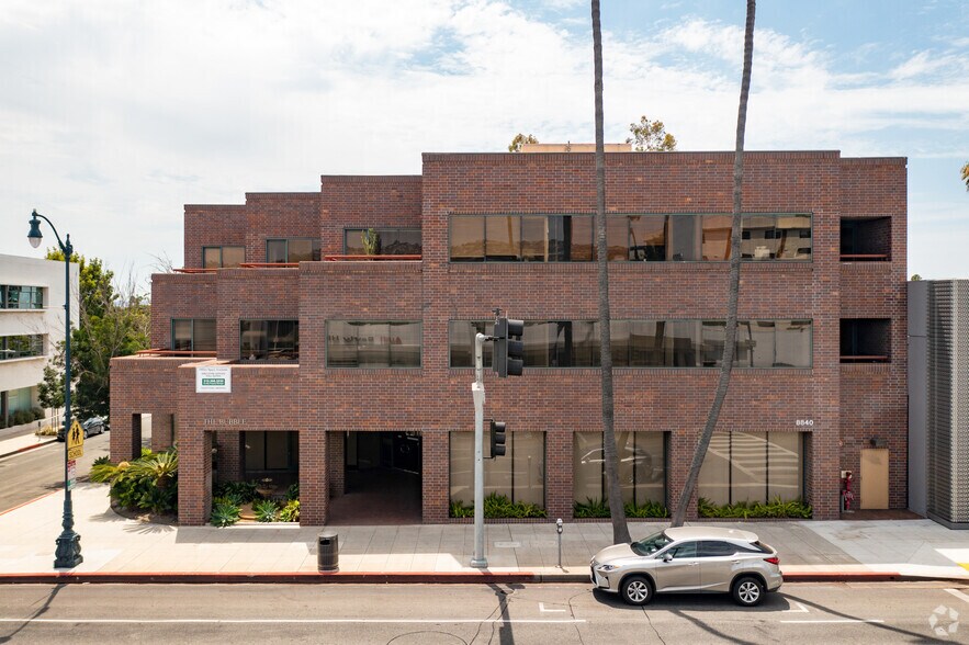 8840 Wilshire Blvd, Beverly Hills, CA à louer - Photo du bâtiment - Image 3 de 30