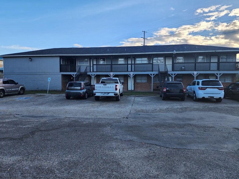 975 Woodrow St, Beaumont, TX for sale - Building Photo - Image 2 of 30