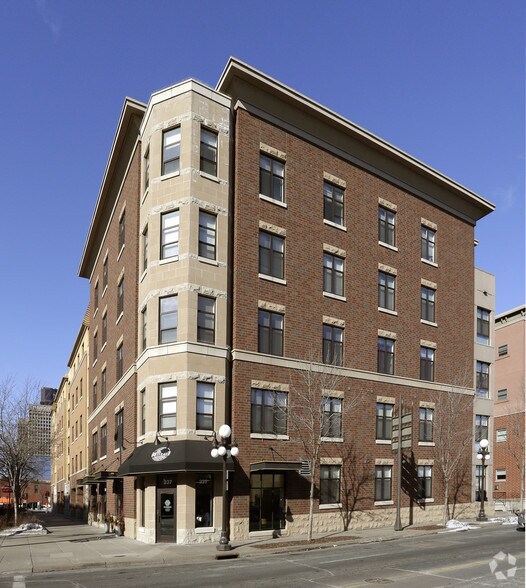 197-237 7th St E, Saint Paul, MN à louer - Photo du bâtiment - Image 2 de 2