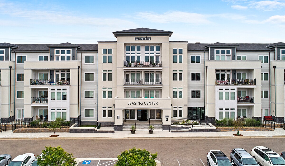 5951 NW 63rd St, Kansas City, MO à louer Photo du bâtiment- Image 1 de 13