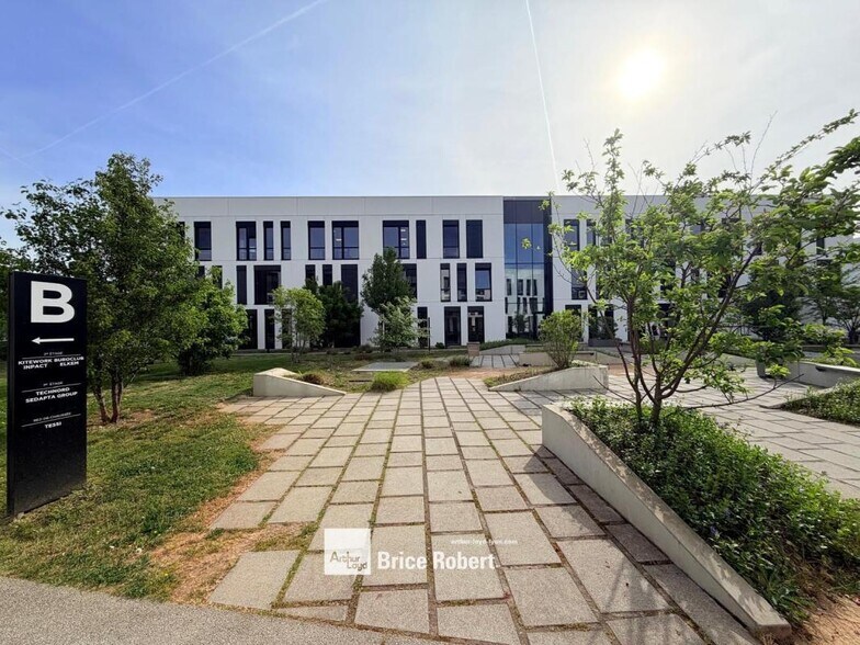 56 Rue Saint Jean De Dieu, Lyon for lease - Building Photo - Image 1 of 6