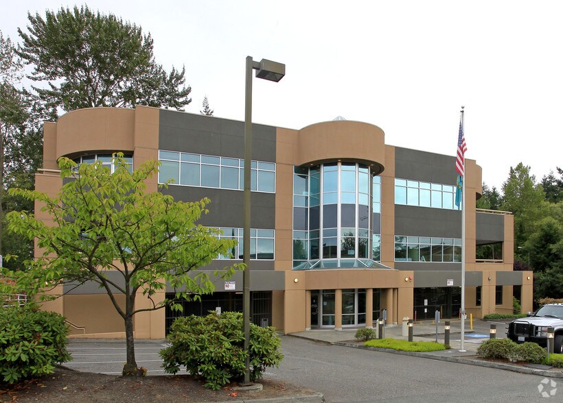 729 100th St SE, Everett, WA for lease - Primary Photo - Image 1 of 3