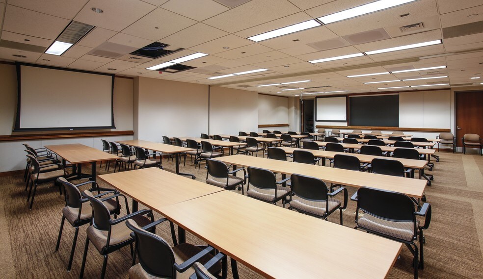 641 Ridge Rd, Chazy, NY à louer - Photo intérieure - Image 3 de 17