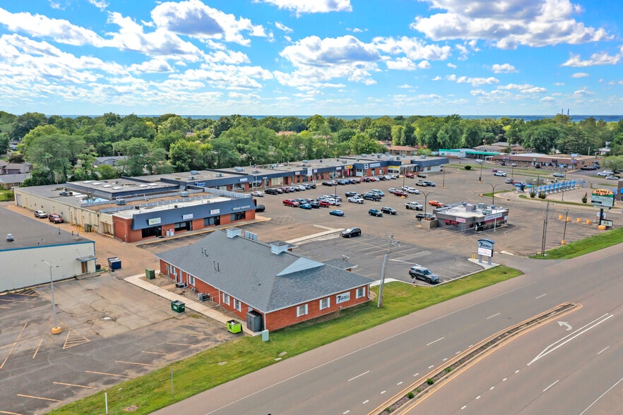 2910-2996 Court St, Pekin, IL à vendre - Photo du bâtiment - Image 3 de 8