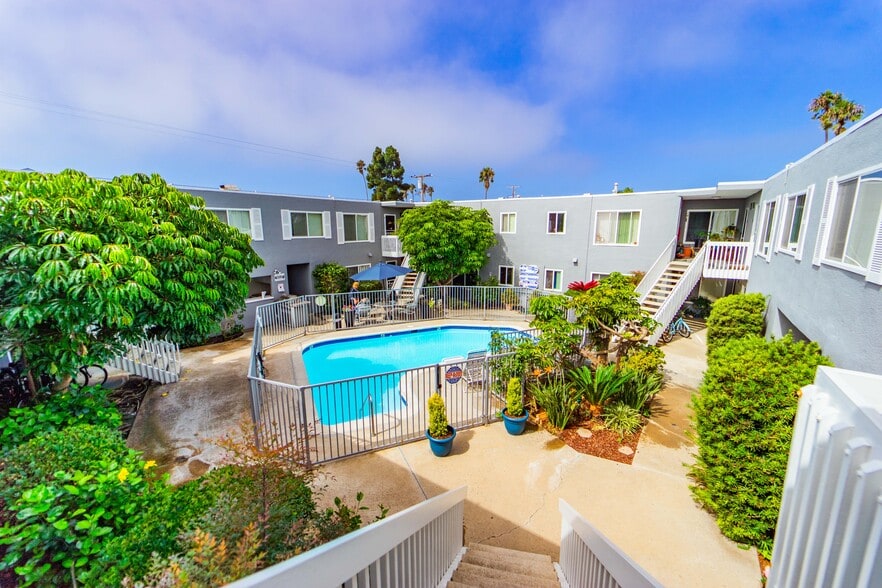 4935 Niagara Ave, San Diego, CA for sale - Building Photo - Image 2 of 16