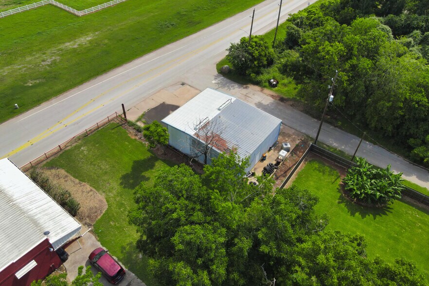 35201 FM 1093, Simonton, TX à vendre - Photo du bâtiment - Image 3 de 19