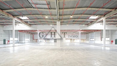 Industrial in Rosny-sous-Bois for lease Building Photo- Image 1 of 6