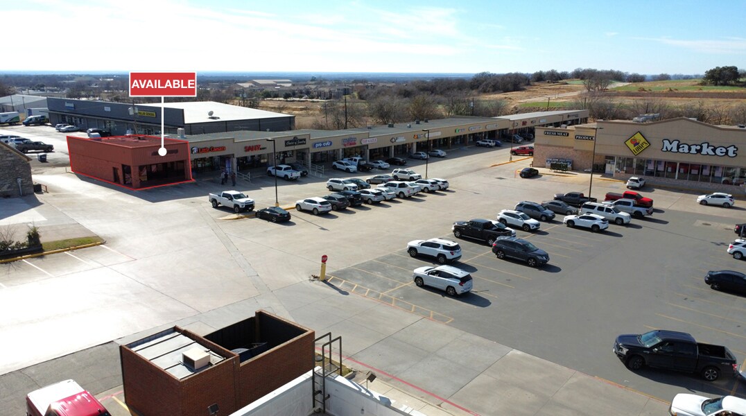 1208 S FM 51, Decatur, TX à louer Photo du bâtiment- Image 1 de 2