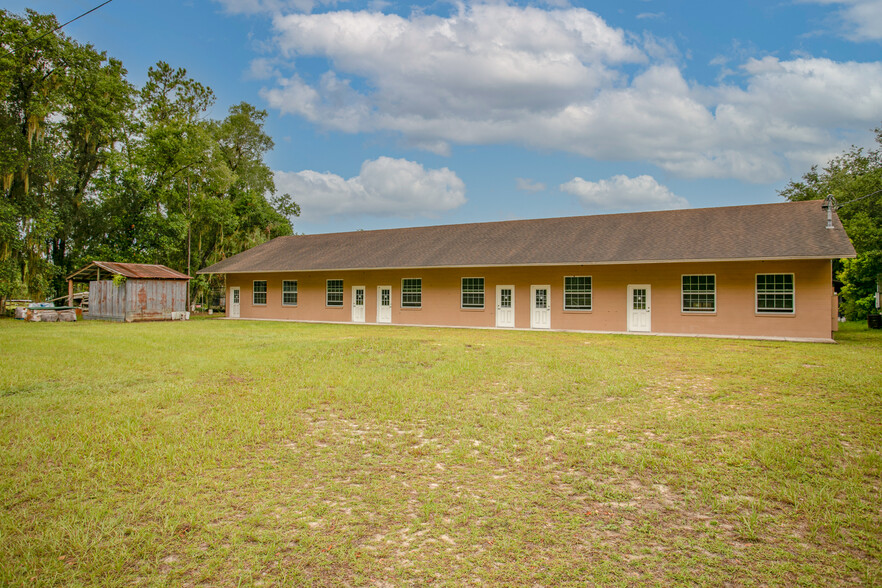 106 Mathe Ave, Interlachen, FL for sale - Building Photo - Image 1 of 1