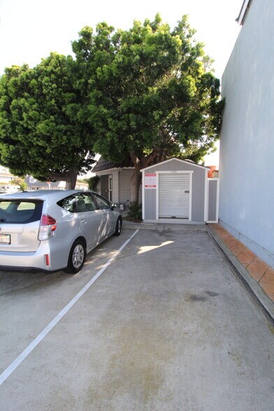 1039 S Seaward Ave, Ventura, CA à louer - Photo du bâtiment - Image 2 de 3