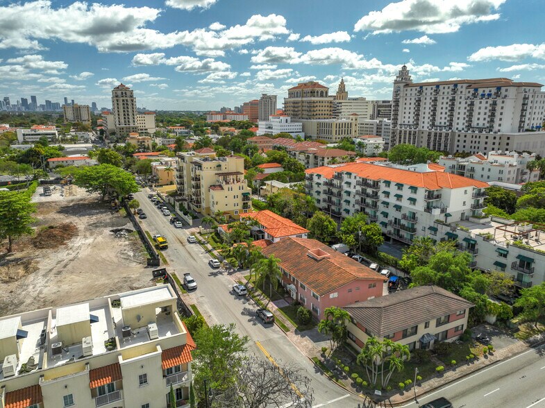 340 Madeira Ave, Coral Gables, FL à vendre - Aérien - Image 3 de 8