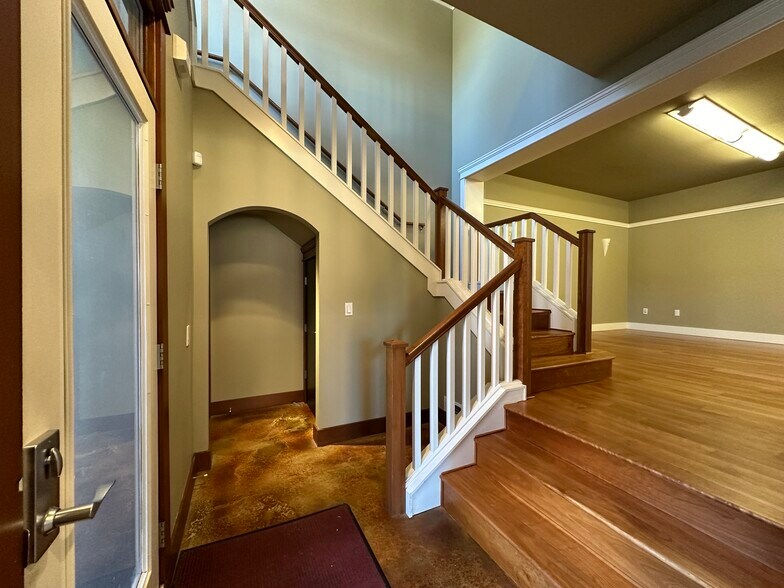 1505 Ne Village St, Fairview, OR à vendre - Photo intérieure - Image 2 de 30