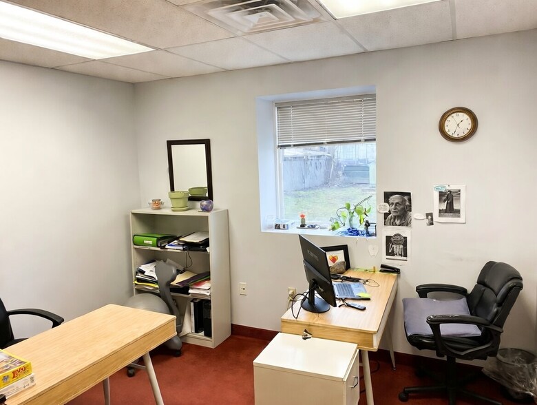 84 Conz St, Northampton, MA à louer - Photo du bâtiment - Image 3 de 7