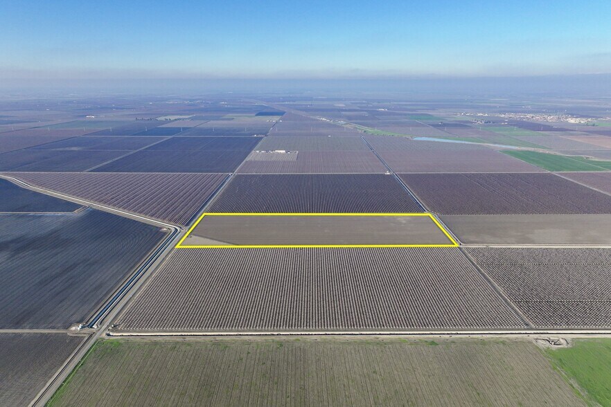 Napa Ave, Helm, CA for sale - Primary Photo - Image 1 of 12