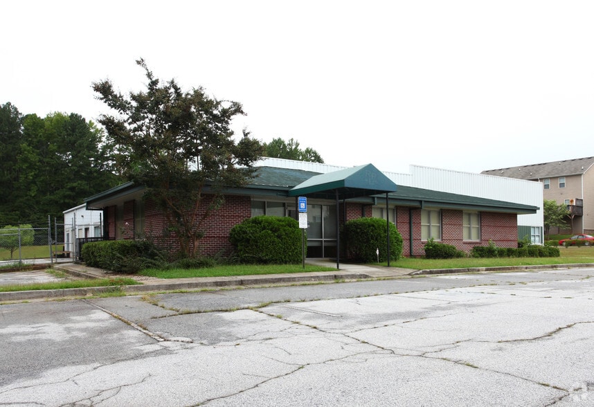 1705 Redan E, Lithonia, GA for sale - Primary Photo - Image 1 of 42