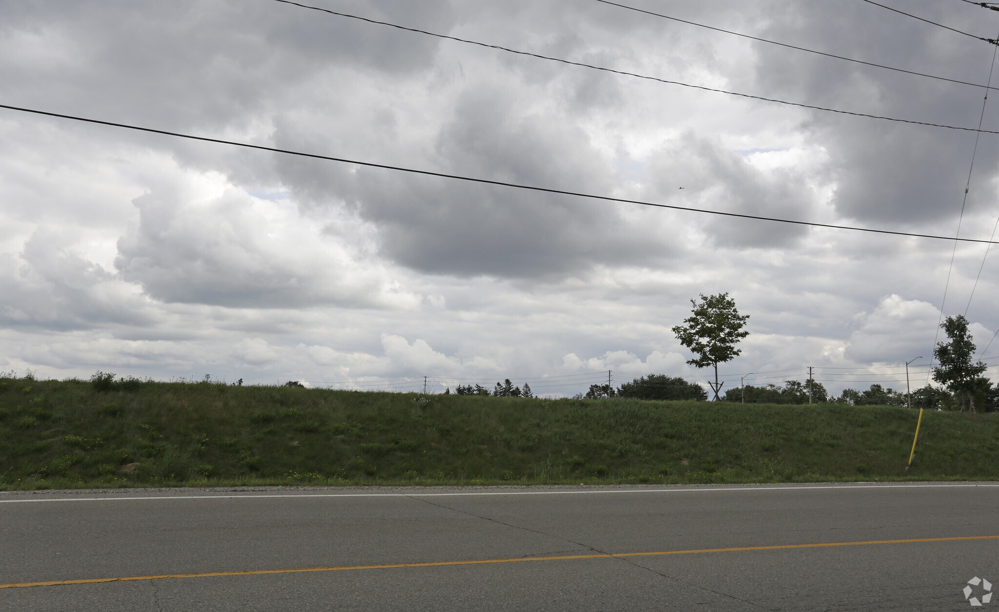 105 Boxwood Dr, Cambridge, ON for sale Primary Photo- Image 1 of 1