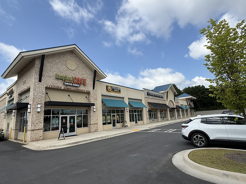 310 Lanier Cir, Woodstock, GA for lease - Building Photo - Image 1 of 12