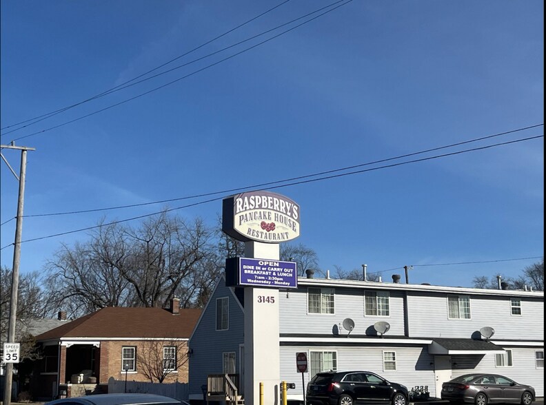 3145 Chicago Rd, Steger, IL à vendre - Photo du bâtiment - Image 2 de 10