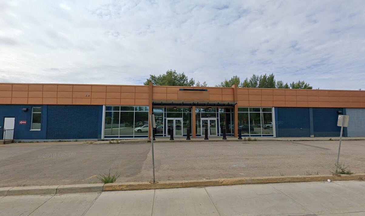 9717 Franklin Ave, Fort McMurray, AB for sale Primary Photo- Image 1 of 1