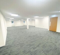 15 Cloberfield, Milngavie for lease Interior Photo- Image 1 of 2