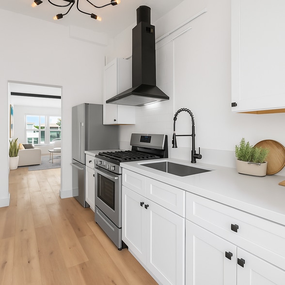 2626 E Anaheim St, Long Beach, CA for sale - Interior Photo - Image 3 of 13