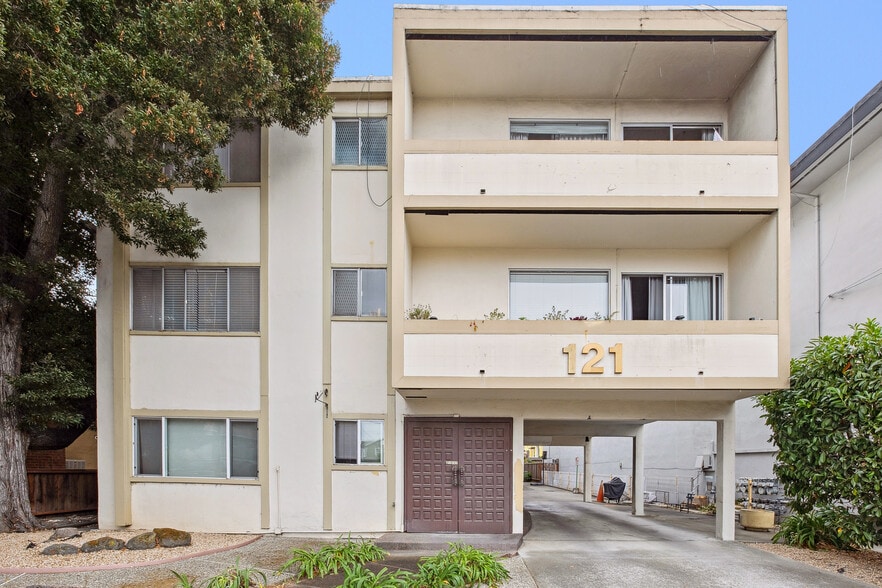 121 Lorton Ave, Burlingame, CA for sale - Building Photo - Image 2 of 23