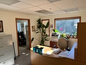 15110 SW Boones Ferry Rd, Lake Oswego, OR à louer Photo intérieure- Image 2 de 6