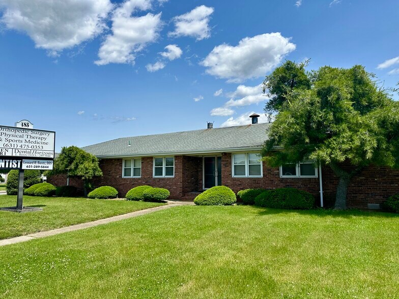 485 N Ocean Ave, Patchogue, NY à vendre - Photo du bâtiment - Image 2 de 12