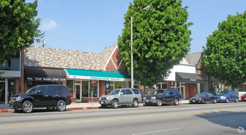 245-251 S Robertson Blvd, Beverly Hills, CA for lease - Building Photo - Image 2 of 14