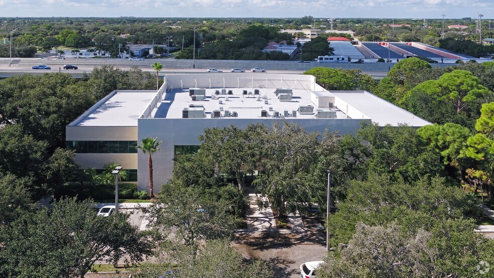 4800 Riverside Dr, Palm Beach Gardens, FL à louer - Photo du bâtiment - Image 2 de 6