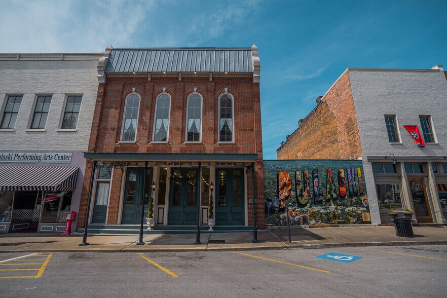 116 N 2nd St, Pulaski, TN à louer - Photo du bâtiment - Image 3 de 19