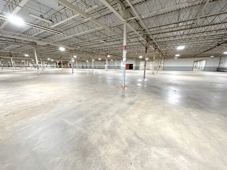 1689 E Front St, Logan, OH à louer - Photo intérieure - Image 2 de 5