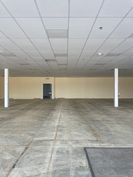 1203 W Ferdon St, Litchfield, IL à louer - Photo intérieure - Image 2 de 24