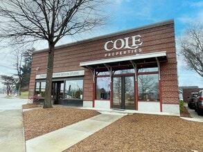 1040 W Washington St, Greenville, SC for lease Interior Photo- Image 1 of 20